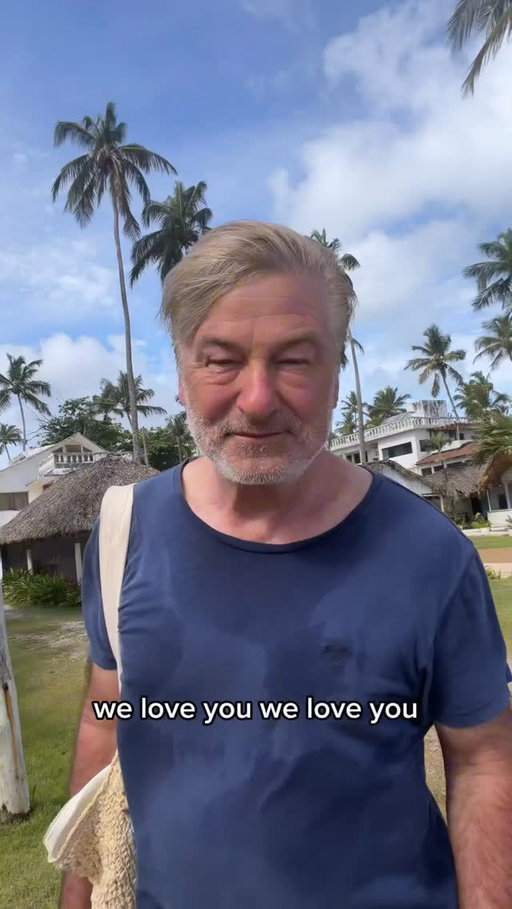 Antonio is not here, Alec is…but we appreciate your humor, @alecbaldwininsta …even when we are lost on the joke 🤣. We love you and Happy Birthday, Alec 💙. And if you want amazing food, drinks, or great clothes come to @elmosquitobeachbar 🎉