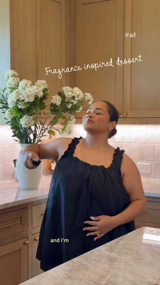 #Ad My mom and I were inspired by the new Good Girl Jasmine Absolute fragrance and created a very delicious dessert that hit all the notes 🤍
@carolinaherrera 

#CarolinaHerrera #goodgirlcarolinaherrera #dessertidea