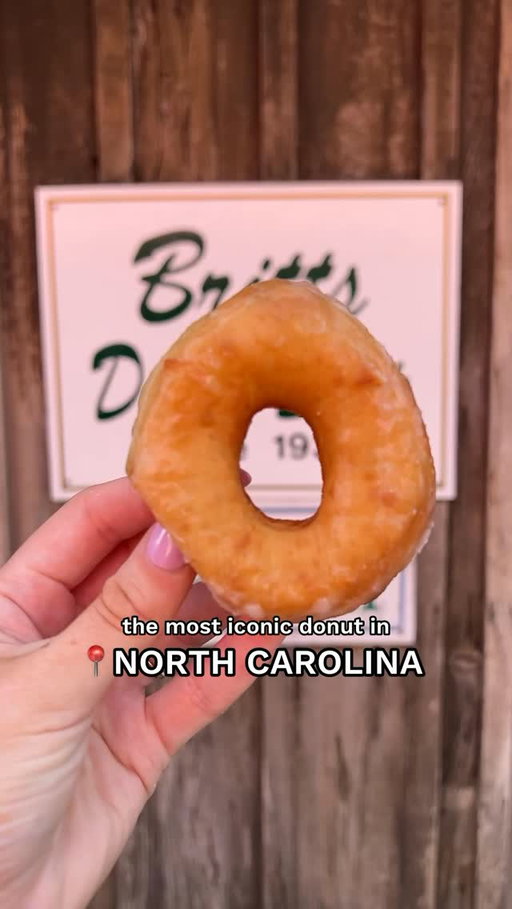 The most iconic donut spot in NC is back OPEN for the season! @brittsdonutscb 😍

📍Britts Donuts (Carolina Beach) 

TAG who you want to go here with and follow me at @jensensavannah for more gems in the Carolinas 💎

 #brittsdonuts #britts #carolinabeach #cltnc #northcarolina wilmington wrightsvillebeach summer donut iconic beach bucketlist