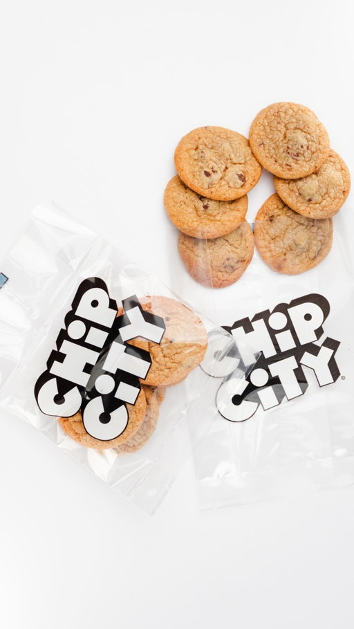 Your favorite cookie, now bite-sized.

Mini Chips are officially here 🍪
Perfect for sharing… or keeping the whole bag to yourself, we’re not judging.

Available now.

#chipcitycookies #minichips #nycdesserts #cookielovers #treatyourself