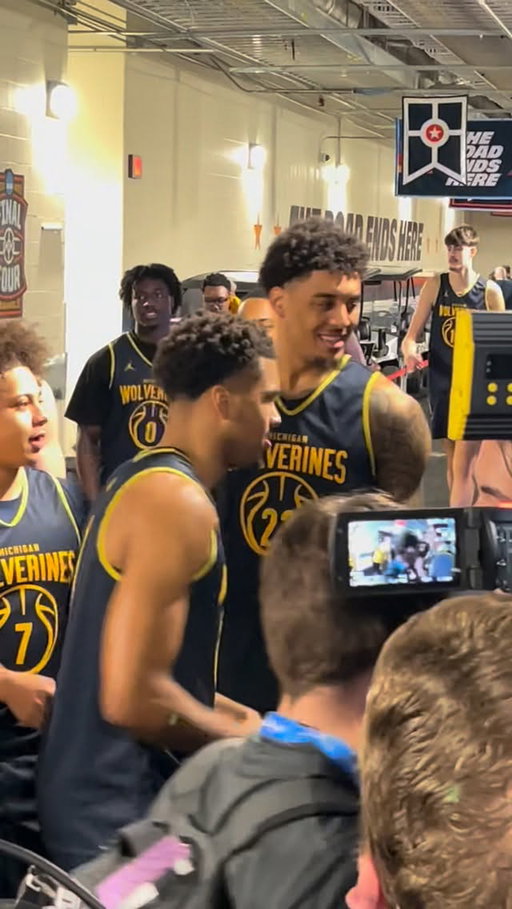 Michigan Basketball just being @umichbball and they are ready for the Final Four.
Follow us @fullcourtnetwork for all your clllege basketball coverage.
#finalfour #marchmadness #ncaatournament #goblue #michiganbasketball