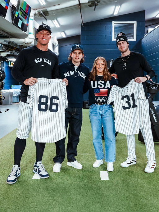 Thanks to @usahockey Olympic gold-medalists Aerin Frankel & Jack Hughes for throwing out today’s ceremonial first pitches! 🥇