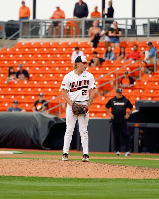 Can you feel the e𝕎𝕖𝕔𝕙tricity⚡️

@noahwech_06 struck out the side in the ninth to slam the door on game one

#GoPokes