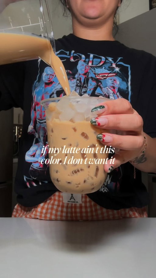 I just don’t want it, this is MY perfect colored latte (key word MY).

#coffee #coffeeathome #barista #coffeelovers #icedlatte