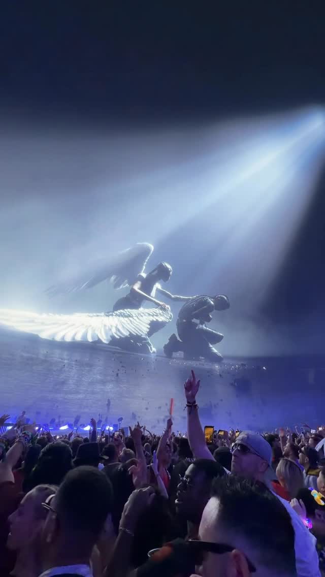 This Illenium arc inside Sphere Las Vegas is unforgettable @spherevegas @illenium