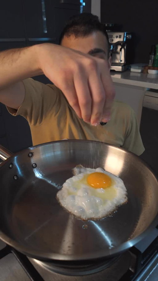 You’re using stainless steel wrong 🍳 

#food #delicious #cooking #recipe #eating