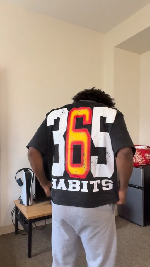 What just happened 🧐🧐

#habits365 #funny #goodhabits #clothingbrand