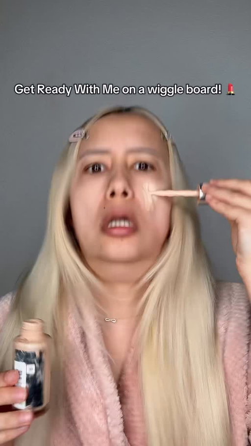 GRWM on a wiggle board 🫨 Do you like the result? 👀 #makeup #makeupchallenge #fyp #viral #beauty