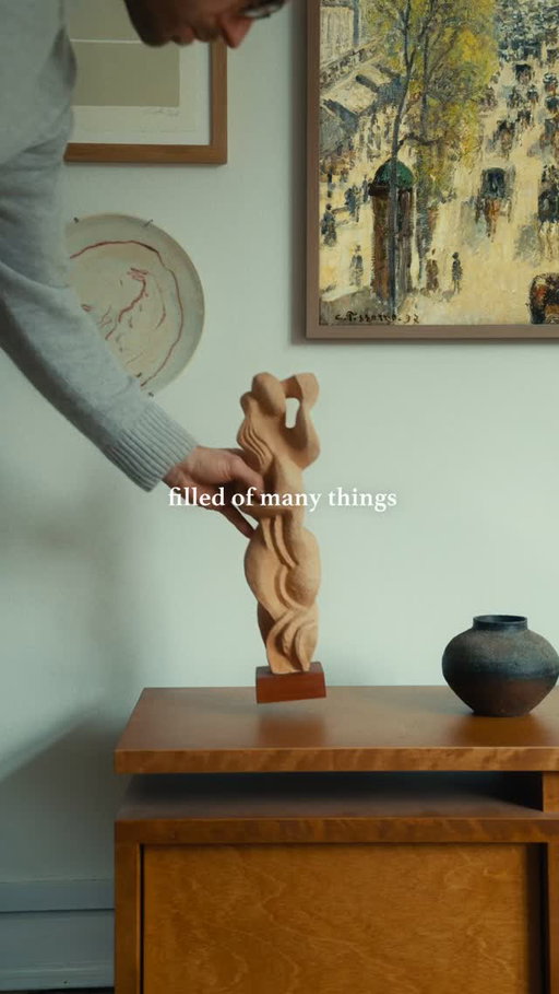 I stumbled upon this absolutely legendary comment by designer Erwan Bouroullec in a video. 

I knew I had to make a video with it as a voiceover,  because it resonated a lot with how I feel about interior design. I don’t do minimalism well. 
.
.
.
.
#interiordesign #copenhagenapartment #apartmenttherpay #smallapartment