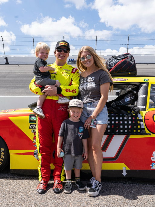 Another top 10 in the @olliesoutlet Chevy! 

@haasfactoryteam @teamchevy