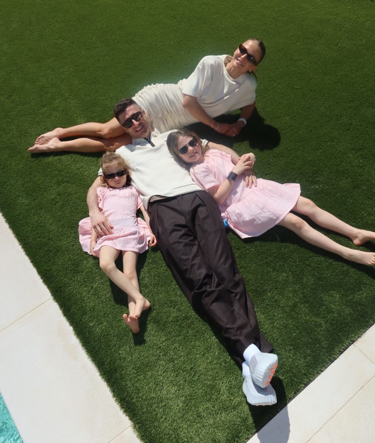 Happy Easter 🐣 Enjoy the day and all the good bits of it!