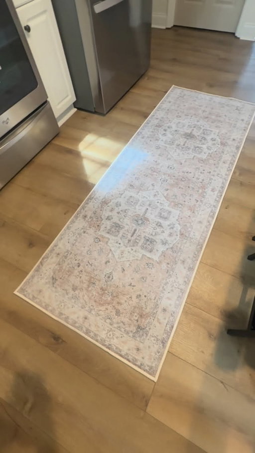 This is your sign to swap your rugs for Tumble.

📸 @ltmcreativestudio
Rug: Amara — Blush/Grey

#washablerug #homedecor #madefortogether