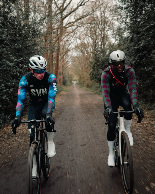 To the ocen, off the road. The gravel adventures continue with a visit to Brighton to kick off the Easter weekend. Yet to do a gravel ride outside of London and not require a bike rebuild after it… 😬🫣
-
-
#gravelroad #gravelcrusher #graveladventure