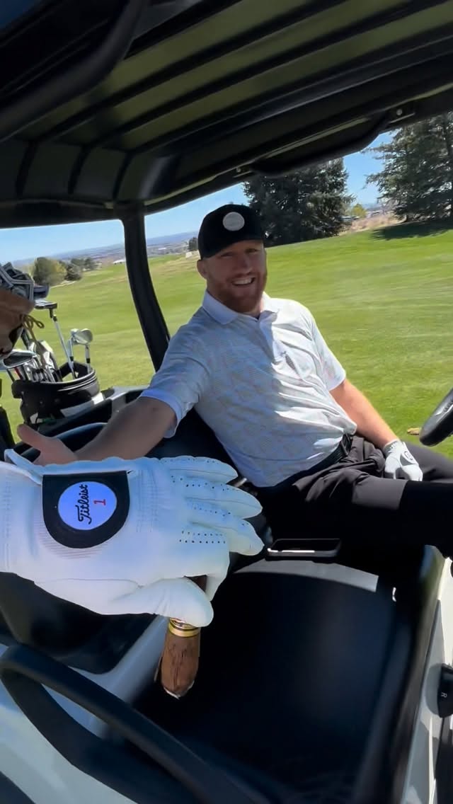 Great morning golfing with boyz this morning for the ufc countdown White House ! @justin_gaethje made an eagle freaking incredible #golf #ufc #eagle @thehanyakdj @lilhulk155 @ufc