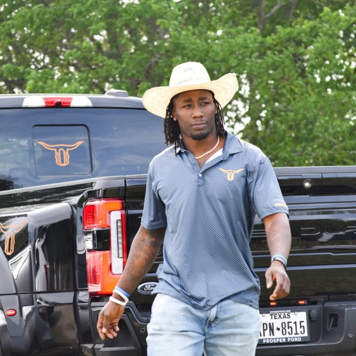He is Risen!
Happy Easter from my family to yours✝️🙏🏾

Be Blessed! Stay Blessed!

@agent0ranch first annual Easter egg hunt. Excited for our future generations to carry this tradition on! 

Check out the merch! Also New BEEF Recipes coming SOON.
📸: @flicsbycam