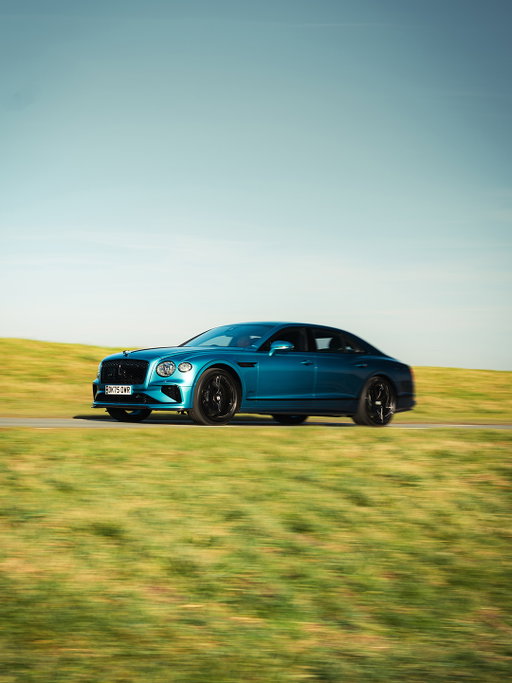 Graduated like the sky itself: Bentley's amazing Ombre paintwork. Tone deepens along the entire length of a Flying Spur.​

​The finish is sprayed by skilled hands in Bentley's new paint shop. High-tech facilities present fresh possibilities to the talents of generations. The combination makes for an extraordinary result.​

​It echoes the landscape here in Stichtse Brug, Netherlands. A gentle breeze eases clouds across the horizons, sends reeds swaying and blows waves across the waterways.​

​Discover more via the link in our bio.

Retailer: @bentley_leusden 

#Bentley #BentleyFlyingSpur

Flying Spur Speed (hybrid) WLTP drive cycle: Electrical consumption weighted, combined – 19.9 (kWh/100km). F uel consumption combined with discharged battery – 26.4 (10.7) mpg (l/100km) . Fuel consumption weighted, combined – 64 (4.4) mpg (l/100km). CO₂ emissions weighted, combined – 100 g/km. CO₂ class weighted, combined – C. CO₂ class with discharged battery – G.