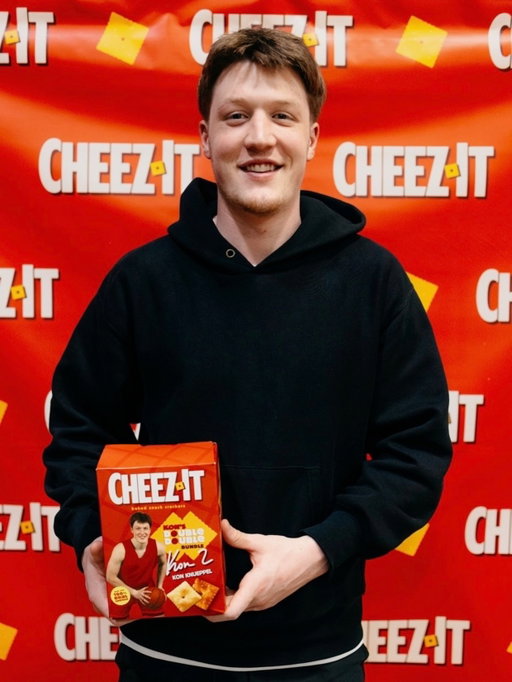 Drop 2 of my @cheezit Double Double Bundle is live! Grab yours now at the link in my bio. #CheezItPartner White Cheddar vs. Extra Toasty—which one you got?