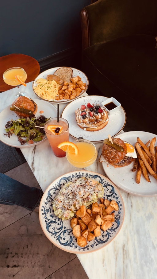 Had the opportunity to visit @broadviewhotel for brunch at The Rooftop, located in a beautifully restored 125-year-old building by Streetcar Developments at the corner of Queen and Broadview.

The hotel’s rooftop features a large skylight and a 360° glass façade. It offers breathtaking panoramic views of the Toronto skyline, making for a truly memorable dining experience.

Items featured in this reel:
- Classic Breakfast
- CN stack
- 6ix breakfast burger with fries
- 6ix burger with salad
- Avocado toast
- Mimosa
- Shirley Temple
Next time you’re in the area, make sure to check it out!

📍The Rooftop (Broadview Hotel)
106 Broadview Ave, Toronto, ON