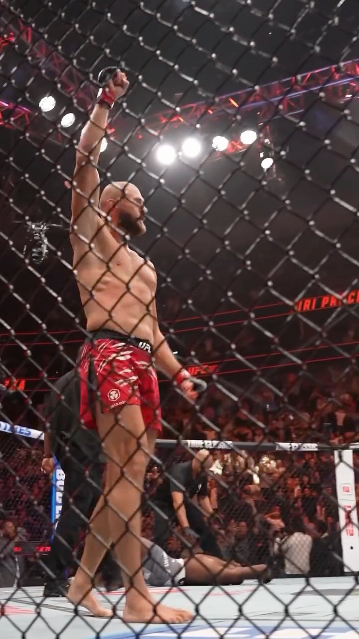 CHAOS RETURNS 😤

@JirkaProchazka fights at #UFC327 for the vacant light heavyweight title! Live April 11 on @ParamountPlus!