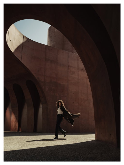 I’ve been getting more into the world of abstract architecture, fashion, design, etc. lately and been loving every bit of it. We shot for an hour and managed to shoot stills and video. When you’re dialed, things moved quick 👏🏼 @rayanaragan crushed it 🤌🏽 🎥 soon 👀