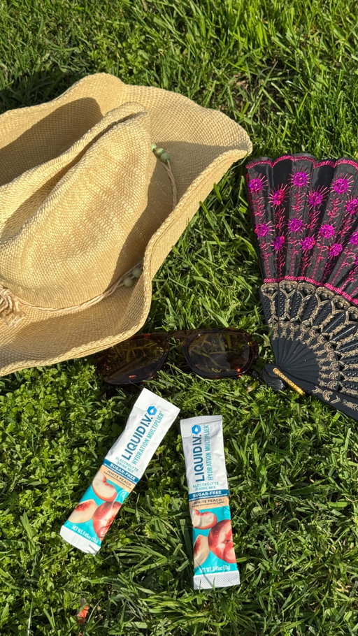Comment below if you’re heading out to the desert this weekend! We’re sending Liquid I.V. to keep you hydrated from first set to last song 💧🎶