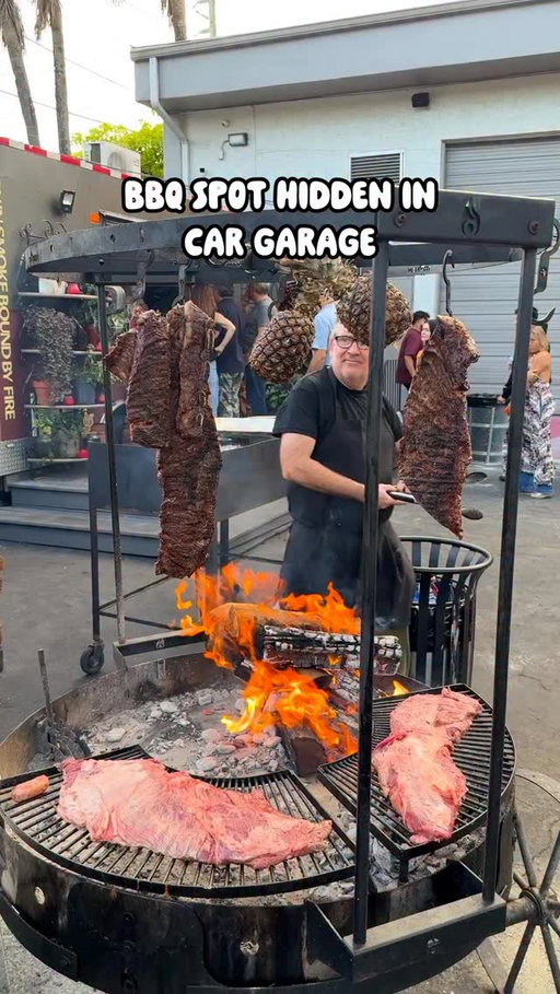 Humo Bodegon is an Argentine BBQ spot hidden inside a car garage in North Miami 🔥🚗

They’re serving parrillada-style meats cooked over an open fire grill, from ribs and chorizo to churrasco and more (even Lionel Messi @leomessi approved 👀)

The vibe is really nice and it’s affordable, but the food has some room for improvement. The beef rib was a little tough, and the BBQ sauce on the ribs wasn’t my favorite, but I’d still come back in a few months and give it another shot! Here’s what I recommend:
•🥩 Brisket
•🌭 Chorizo (my favorite bite)
•🧀 Mac & Cheese
•🍠 Sweet Potato Wedges
•🍌 Banana Bread Pudding

📍Humo Bodegon @humobodegon 
2261 NE 164th St, North Miami Beach, FL 33160

BYOB (no alcohol sold) + open Monday–Saturday 10am–10pm

#iviethefoodie #miamifood #miamifoodie