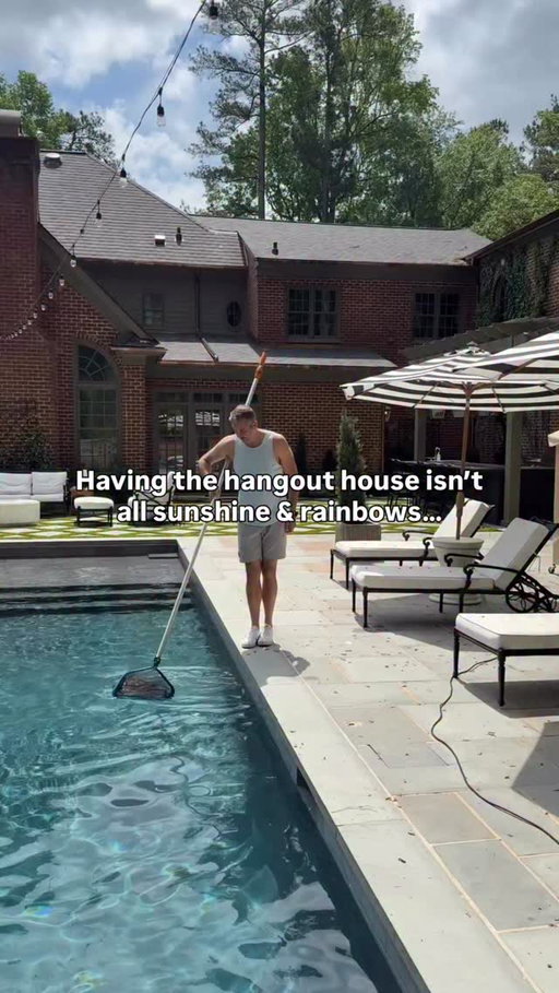 When you are the weekend plans. 😏