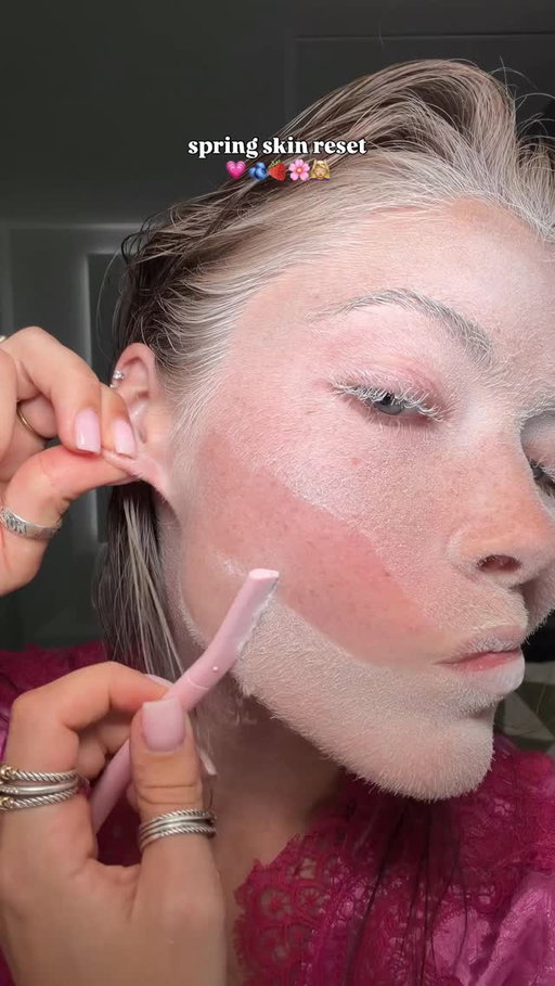 no wonder my makeup wasn’t cooperating 🙂‍↔️😳⭐️
#makeupinspo #glowy #skincare #trending