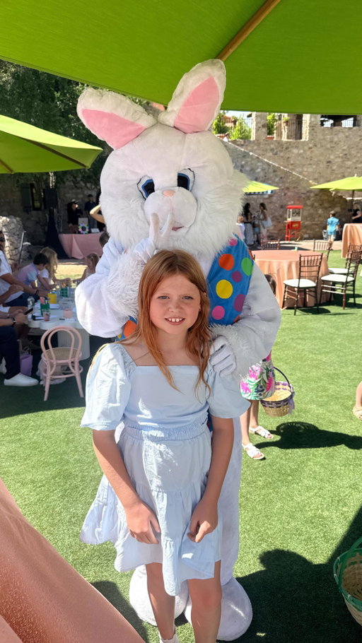 She’s going to regret this look 10 years from now, but what would I know 🤣🤣🤣🤣