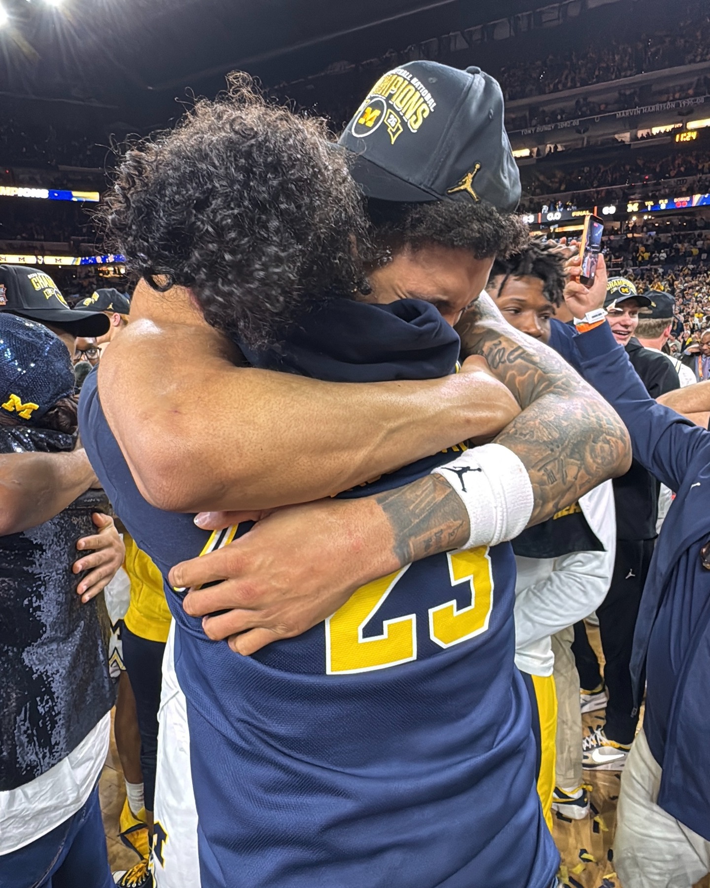 YAXEL LENDEBORG. CHAMPION.

#MarchMadness