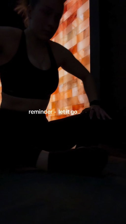 Be present and feel 💛 

#wellness #pilates #youareenough #explore #dailyreminder