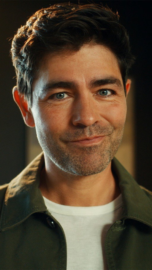 @adriangrenier is officially here to tell you it’s all good energy. NEW Energy Refreshers are now at Starbucks. That’s all.

See #TheDevilWearsPrada2 in theaters May 1.