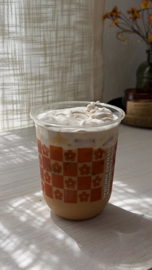 lazy girl carrot cake latte using @lindt carrot cake truffles 🥕 I’ve been curious about the carrot cake latte trend I’ve been seeing but didn’t want to make a syrup so I was stoked to find these instead!

recipe:
• 2 Lindt Chocolate Carrot Cake Truffles 
• Double Shot of espresso
• Whole milk 
• Vanilla Cinnamon Cold Foam: 3 Tbsp Heavy Cream, 1tsp Powdered Sugar, 1 tsp vanilla syrup + sprinkle of cinnamon 

These cups are soooo cute for spring, they’re from @tossware 🌸

#carrotcake #icedlatte #brevillebaristaexpress #latterecipe #coffeecorner