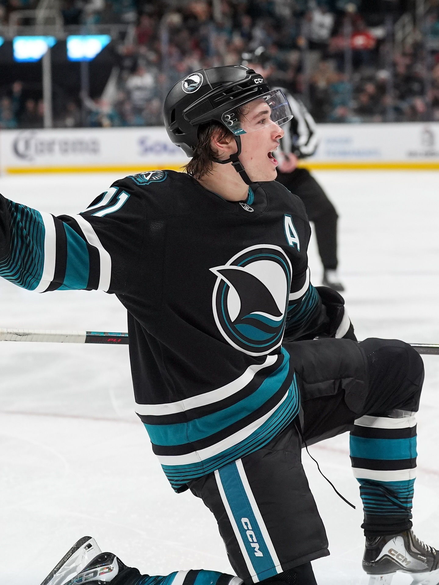 Cali Fin magic 🖤

Seven straight wins in black.