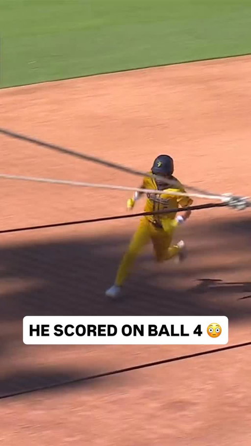 ICYMI: DR became the first player to score on a ball-four sprint this season 💨

#bananaball #savannahbananas #baseballplayer #mlbnews #sctop10