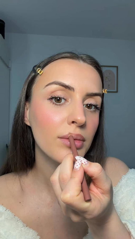 GRWM & catch up ✨
New fave products 
@hudabeauty pressed powder 
@maccosmetics mascara 
@summerfridays lip liner
@laneige_us lip tints