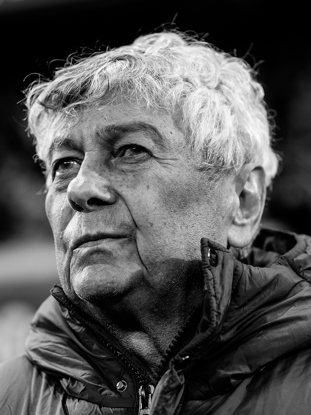 COMUNICADO OFICIAL
El Real Madrid C. F., su presidente y su Junta Directiva lamentan profundamente el fallecimiento de Mircea Lucescu, quien fuera seleccionador nacional de Rumanía y de Turquía.
El Real Madrid quiere expresar sus condolencias y su cariño y afecto a sus familiares, a sus compañeros, a sus clubes y a todos sus seres queridos.
Mircea Lucescu, que fue entrenador de numerosos clubes en varios países de Europa, ha fallecido a los 80 años de edad. Descanse en paz.
-
Real Madrid C.F., its president, and its Board of Directors deeply regret the passing of Mircea Lucescu, who was the national coach of Romania and Turkey.
Real Madrid wishes to express its condolences and its love and affection to his family, his colleagues, his clubs, and all his loved ones.
Mircea Lucescu, who coached numerous clubs in various European countries, has passed away at the age of 80. Rest in peace.
#RealMadrid