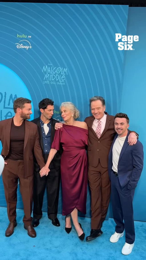 The OG “Malcolm in the Middle” cast posed together for the show’s new limited series, “Life’s Still Unfair,” premiere. 🥹❤️