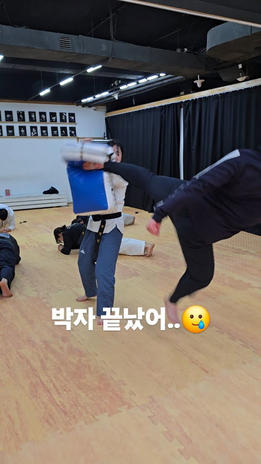 겁나 웃긴.. ㅋㅋㅋ #젠틀맨챌린지

#미르메 #장태영 살 좀 빼자ㅋㅋㅋ