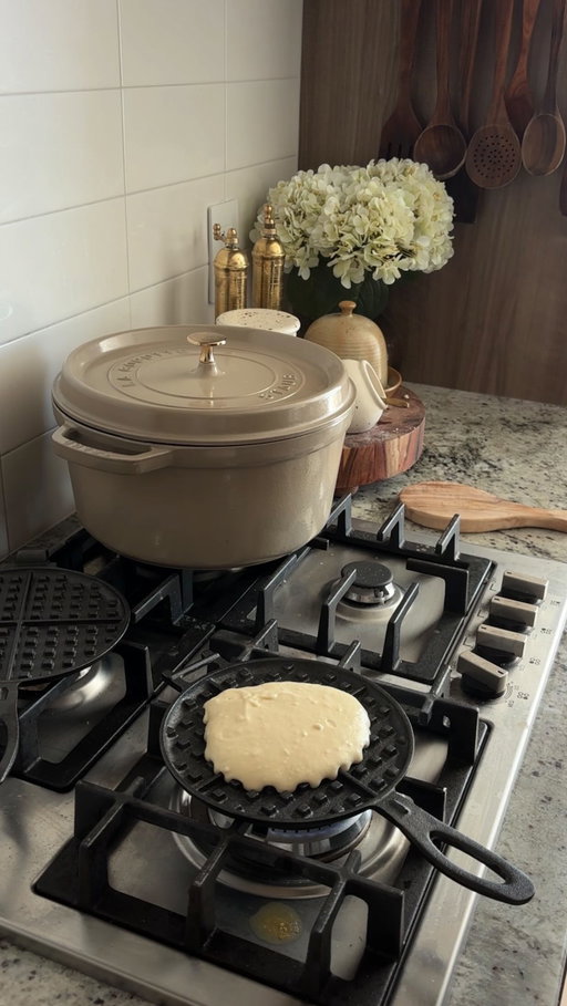 No teflon in this household :) 

#nontoxichome #nontoxic #castiron #kitchengadget