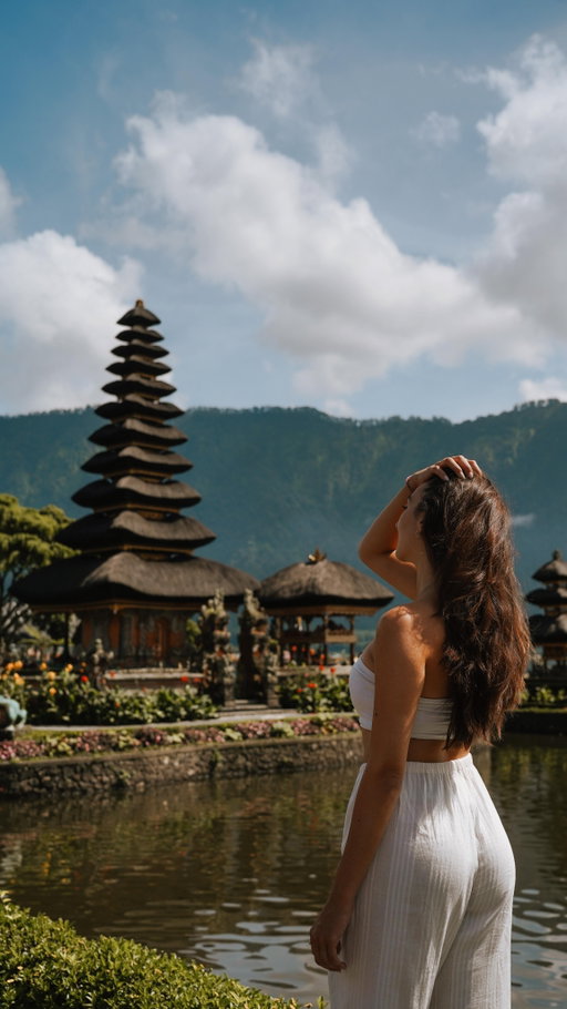 If Bali is on your bucket list, read this first 🌴👇🏽

❌ Tegallalang → Jatiluwih / Sesandan
❌ Ubud waterfalls → Munduk
❌ Mount Batur → Mount Agung
❌ Tanah Lot → Gunung Kawi Sebatu
❌ Canggu → Amed

After living here for 5 years, I created a Bali Travel Guide (210 pages + 500+ pins) so you can plan your trip the right way, without wasting time or ending up in the wrong areas.

Inside:
→ done-for-you itineraries (2–4 weeks)
→ best areas to stay (based on your vibe)
→ hidden gems (not overcrowded)
→ best cafés, villas & experiences
→ trusted drivers & local contacts

Comment “BALI GUIDE” and I’ll send you the link (currently on sale!)

(only sending it to people who comment 👀)