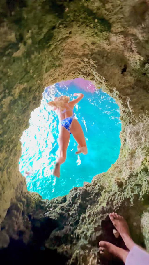 jumping through a hidden hole in hawaii 😱

realized I never shared this death dive and then remembered it’s because it was more of a bellyflop than a døds. BUT at least I avoided hitting my head😤 (this was trickier than it seemed)