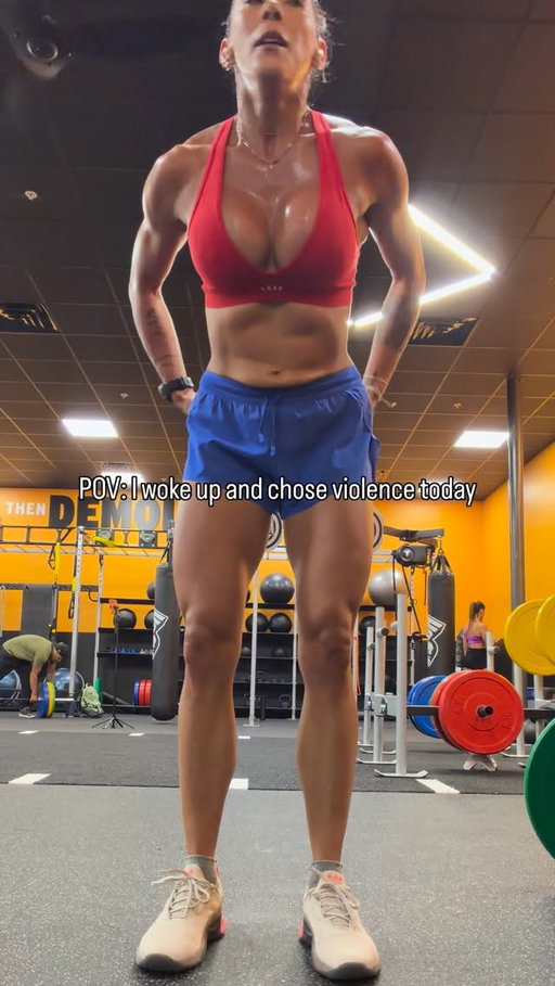 Training for performance not aesthetics.

Goals: lift heavy + move fast 

#HannahEdenFitness