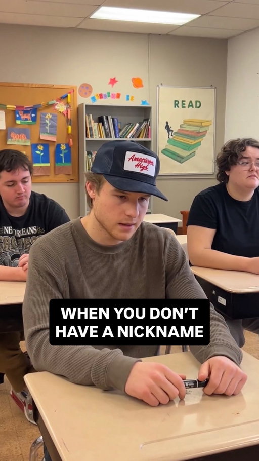 It’s normal to not have any friends ❤️ #americanhighshorts #nickname #friends #school #comedy