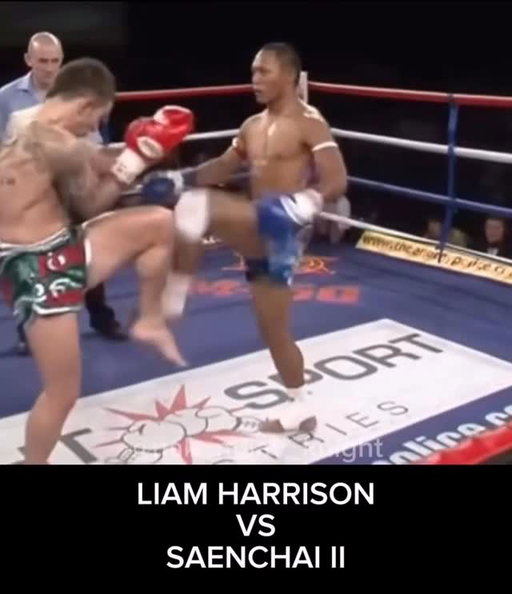 Just realised this was 15 years ago today. 2nd fight vs the 🐐 

Edit from @nak_muay_knight 

#muaythai #Saenchai #mma #martialarts