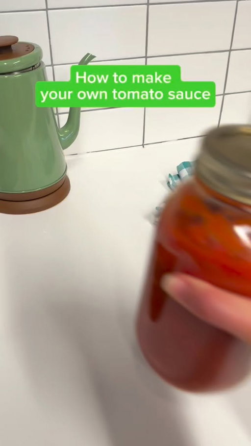 Your guide to a delicious DIY apartment garden 🤌