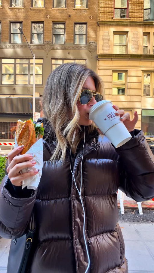 why did my morning feel like 2016… turns out it’s because it kind of was!! @pretusa brought back 2016 prices on some of their classics in nyc for a limited time and I’m not complaining #Pret2016Rewind #PretUSA #ad