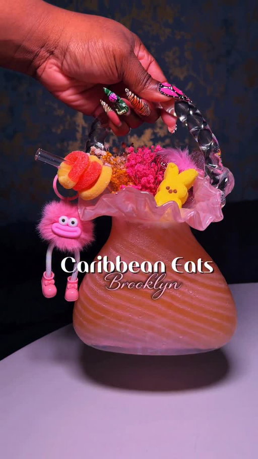 Your next girls night out HAS to be at @sugardbk !! And yes I’m telling you to go bc you need a pic with that drink in your hand :) BUT you won’t be disappointed because the food is always good! This is one of my go to Caribbean restaurants in Brooklyn because the Trinidadian cuisine is always consistent with flavor, the service never disappoints and the drinks will keep you coming back! Definitely check out Sugar’d asap! 
•
•
#nycrestaurants #brooklynrestaurant #nycfood #nyceats #girlsnight