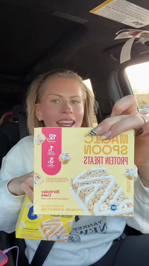 Cereal treats that taste just like childhood, but they're high protein, low sugar, and low carb for the perfect snack!!🧁🩷 #cereal #protein #snack
#magicspoonpartner #birthdaycake @magicspooncereal