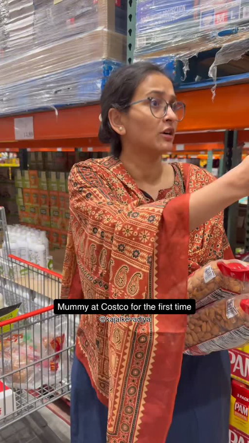 Mummy’s first time at Costco 😅
#costco #kajalkevadiya #viralreelsvideo #gujraticomedy #usa